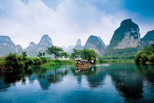 广西，绚丽多彩的山水画卷之旅