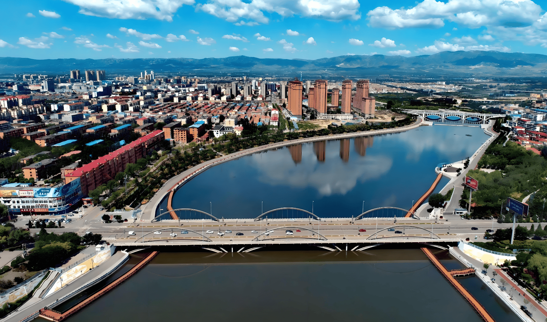 朔州盛会上,致敬领导与同胞的团结盛典